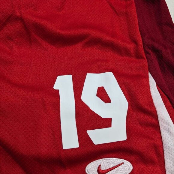 Canada Davies #19 Kids Home White Jersey, Short and Socks - Picture 5 of 6